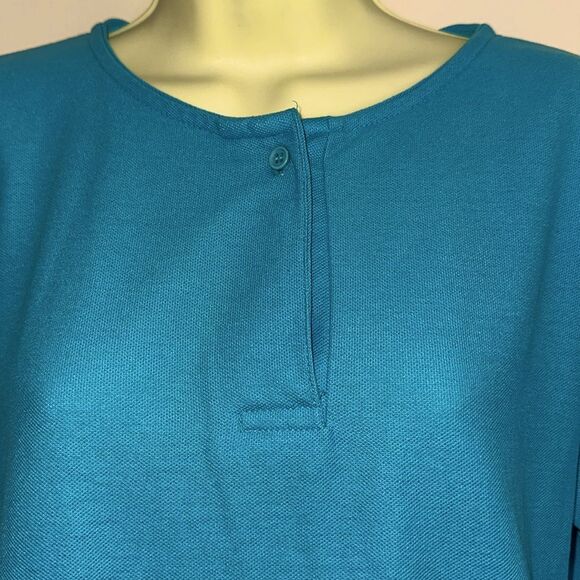 Vintage 80s Chesterfield Teal Blue Short Sleeve Knit Top with floral embossing - Picture 2 of 9